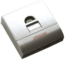 Regulateur de charge Phocos LCD 10 Ampres 12-24 Volts programmable avec veilleuse