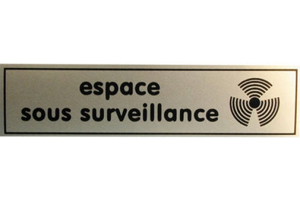 Etiquette signalisation affichage espace sous surveillance panneau autocollant signaltique adhsif