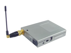 Emetteur sans fil A/V 2,4 GHz - 4 canaux - 600mW - Portée 1500m (réservé à l’exportation)